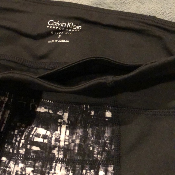 Calvin Klein Performance Cropped Leggings - Picture 3 of 3